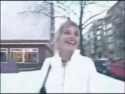 Ihminen on järkyttynyt äitipuoli, joka saa hänet työntämään kukko aikuisviihde videoita häneen