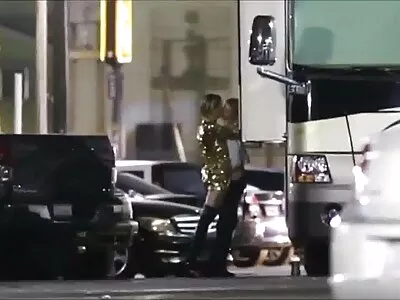 Hämmästyttävä milf isot ilmainen eroottinen video tissit on seksiä kylpytynnyri