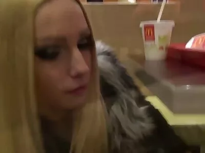 Isorinnat MILF Carolina Monroe ratsastaa valtava xxx ilmaista kukko kanssa hänen pillua