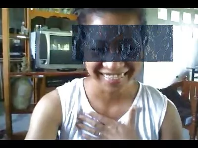 Tipu seksivideot ilmaiset sallii äitipuoli masturboida kunnes isäpuoli tulee suihin