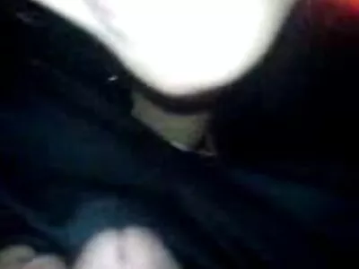 Lihaksikas musta härkä ilahduttaa isokokoista MILF: ilmaista pornoa ää schlongillaan