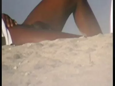 Mies toteuttaa unelman emättimen ilmainen seksivideo seksistä kämppiksen kanssa