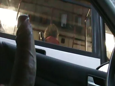 Tyylikäs musta pornotähti Michelle Brown testaa valkoista schlongia suomalaiset seksivideot