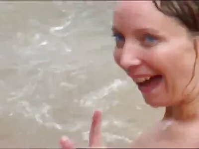 Alaston ja ylellinen MILF nuolla toistensa ilmaiset porno videot kusipää sohvalla